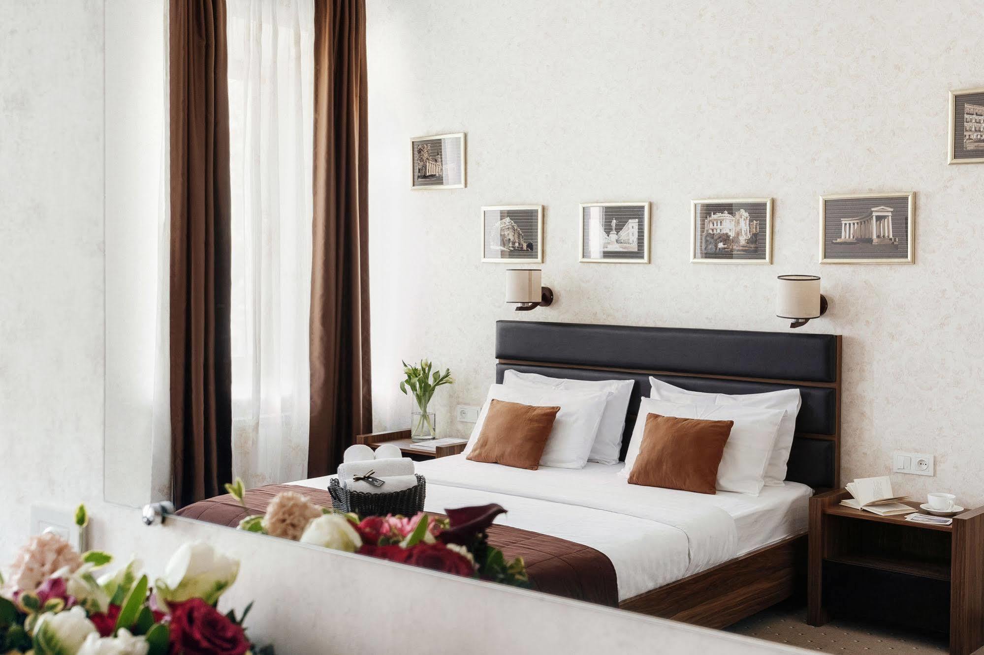 Noname Hotel Odessa Exteriör bild